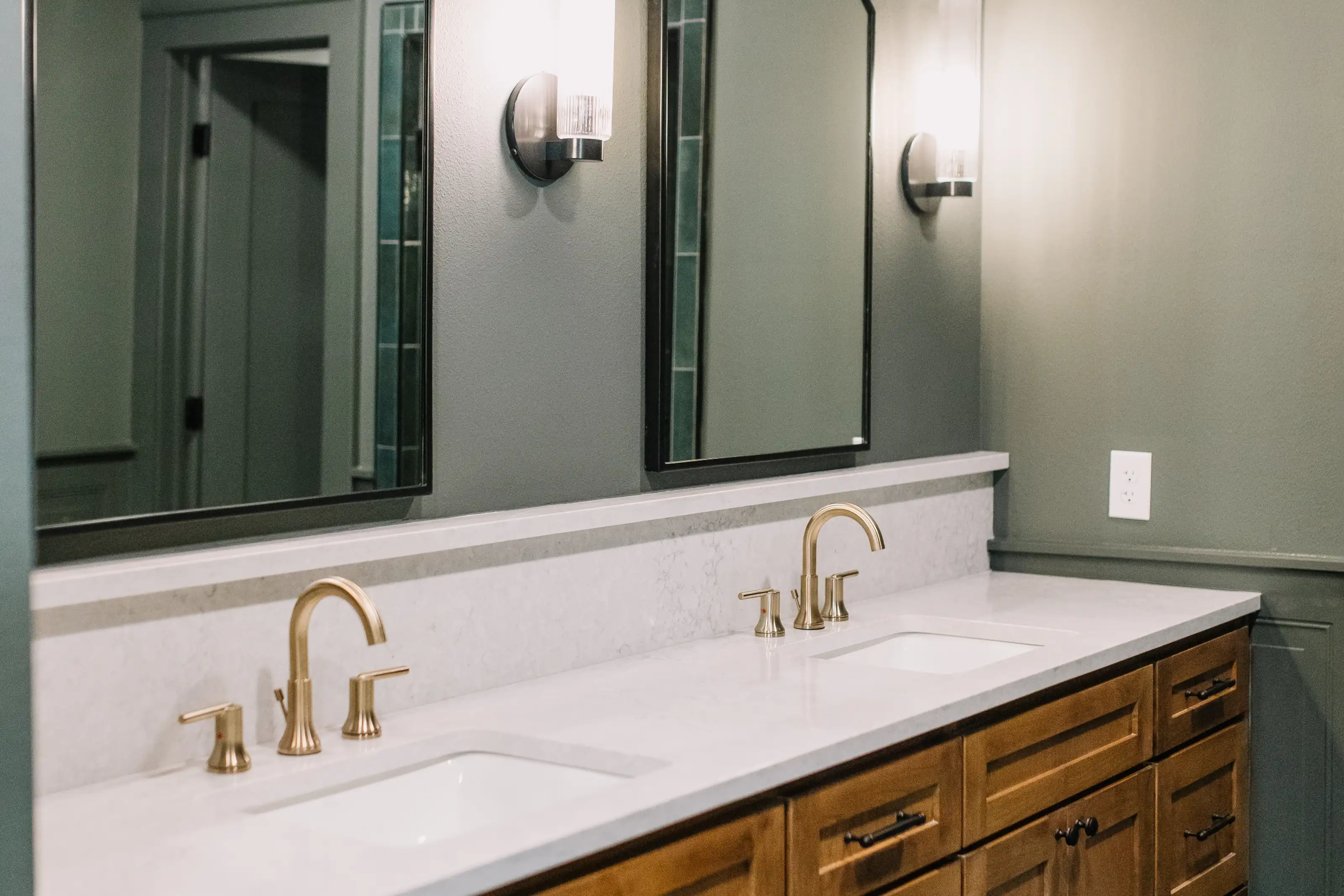 Ryan Place Historic Home Bath Remodel by 6th Avenue Homes